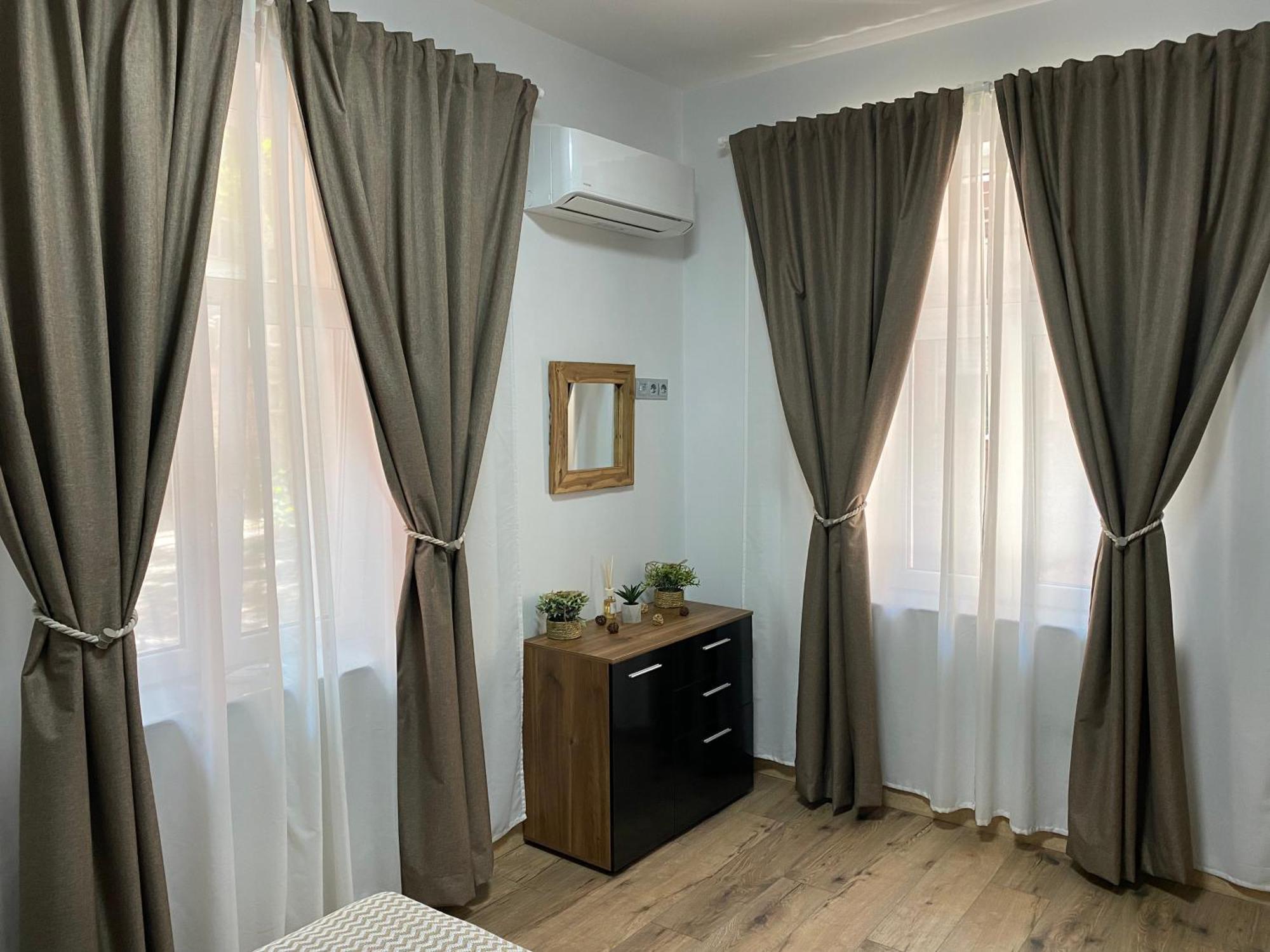 La Luna - High-end 2bd Flat In The Centre By Flat Mаnager * סופיה